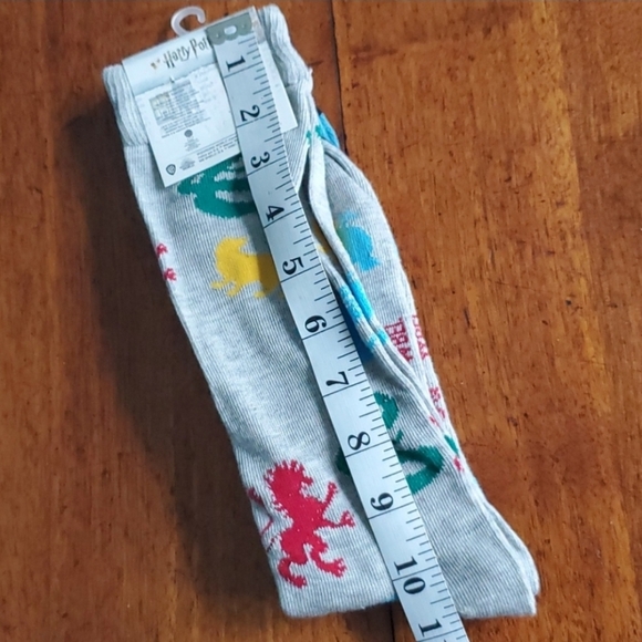 2 PairsHarry Potter Wizarding World Socks - Picture 12 of 13
